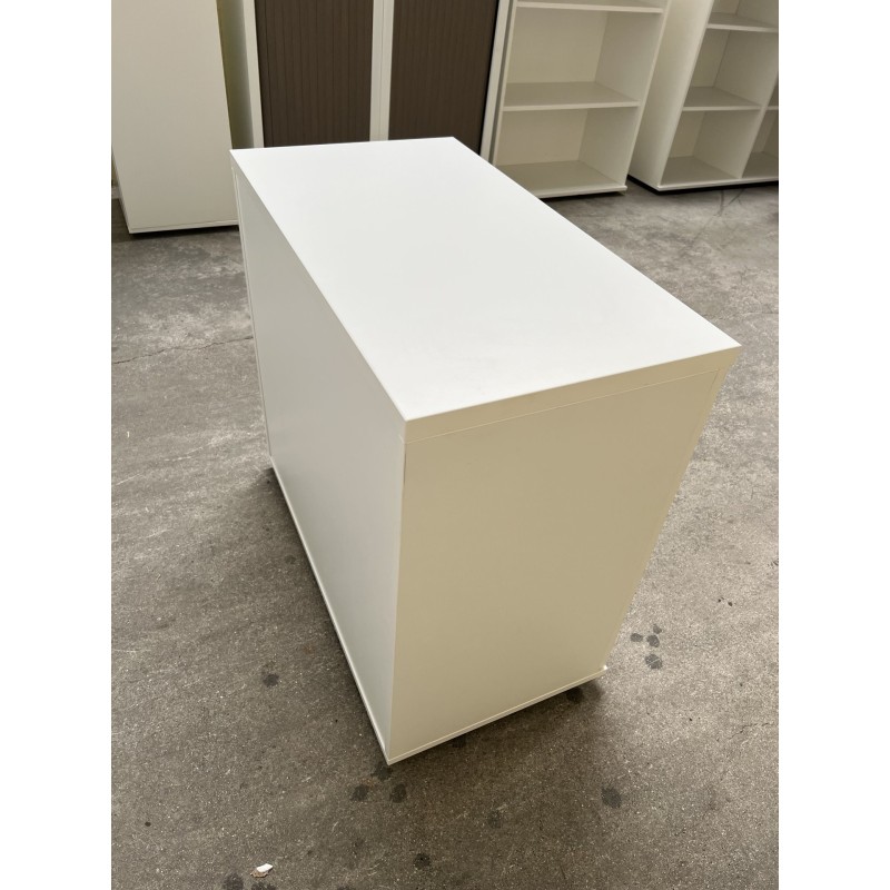 Armoire basse portes battantes d'occasion