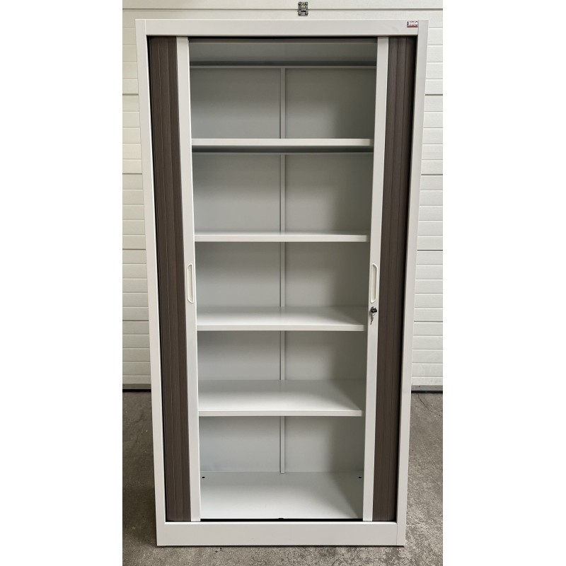 Armoire haute rideaux d'occasion Armoire haute rideaux d'occasion
