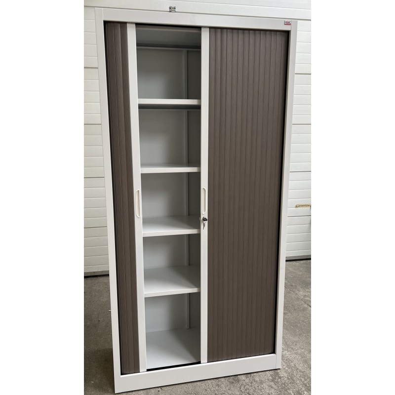 Armoire haute rideaux d'occasion Armoire haute rideaux d'occasion